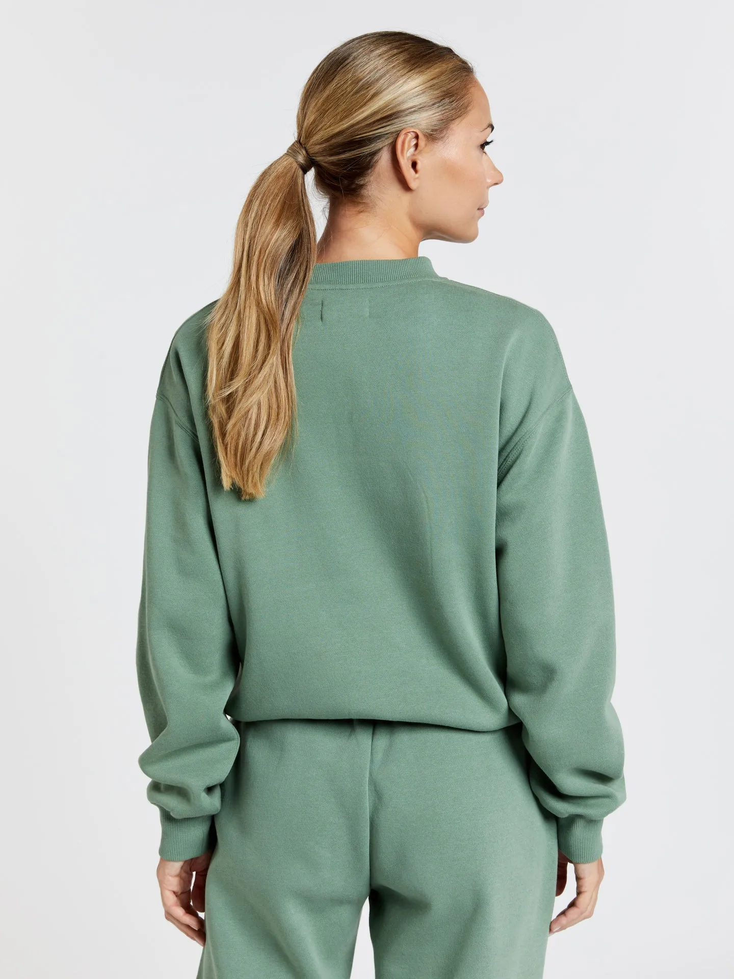 Sweatshirt with bottom tape and chest print